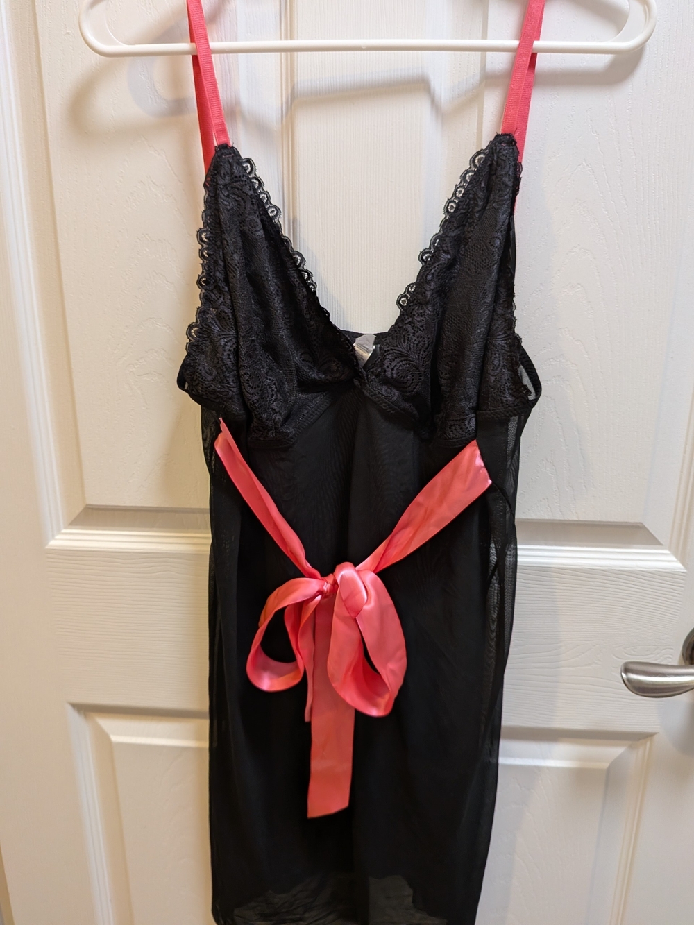 Black Bow Brand Black & Pink Lace Satin-Trim Chemise Nightgown